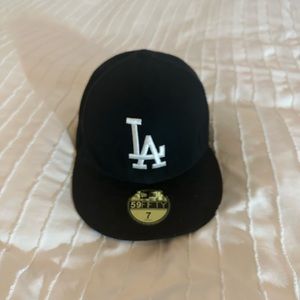 La baseball cap black hat New era
